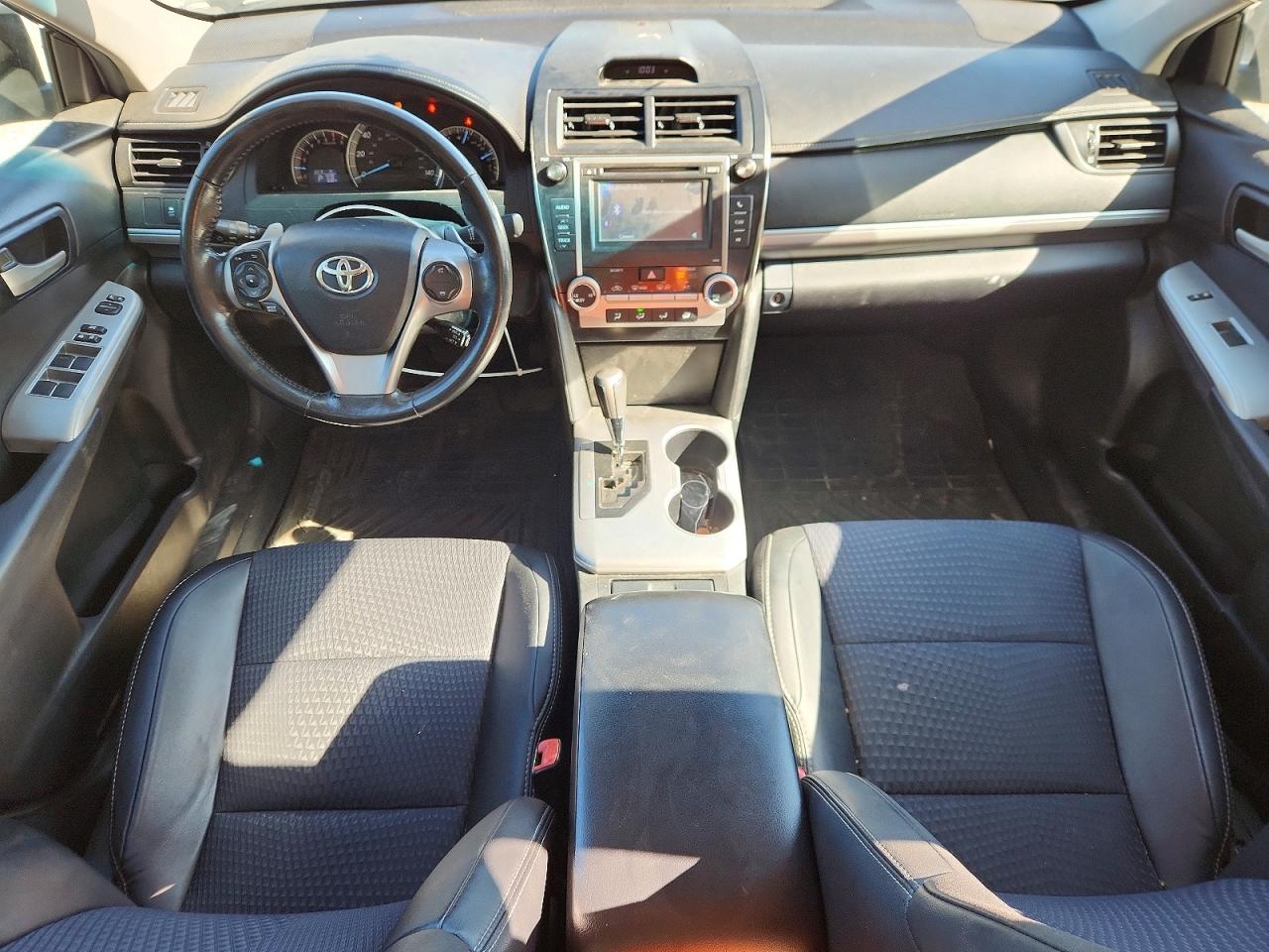 2013 TOYOTA CAMRY SE photo 8