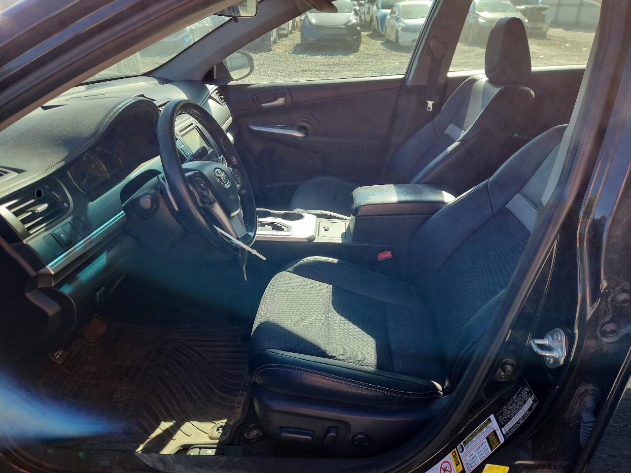 2013 TOYOTA CAMRY SE photo 7