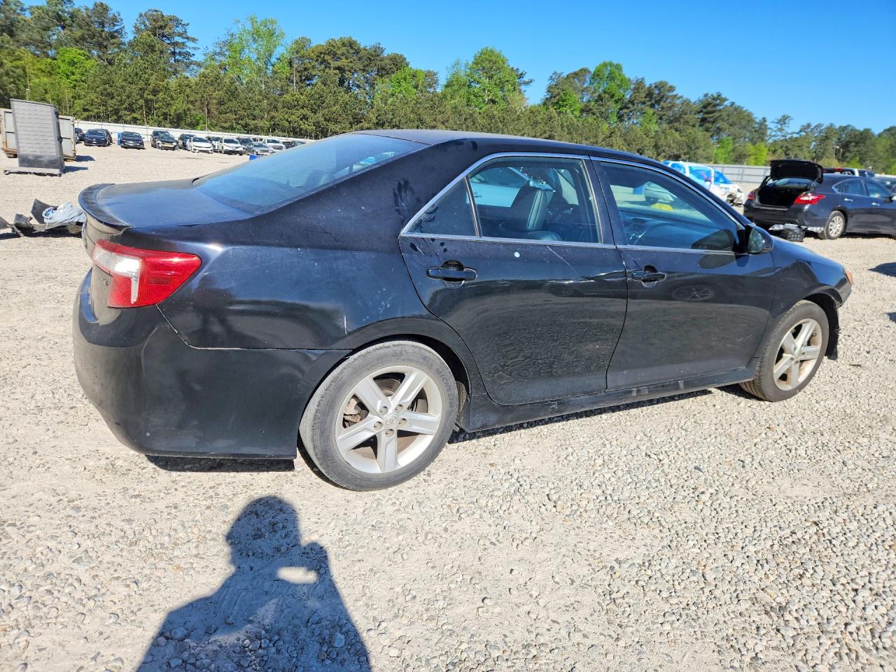 2013 TOYOTA CAMRY SE photo 3
