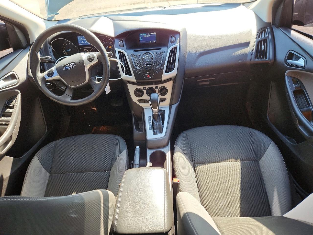 2014 FORD FOCUS SE photo 22