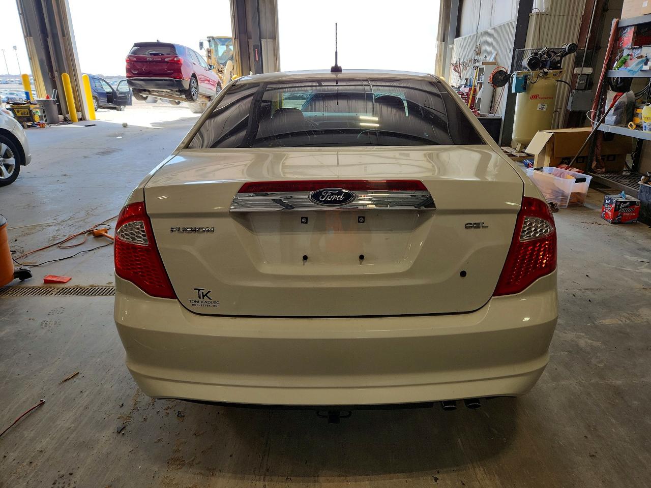 2010 FORD FUSION SEL photo 6