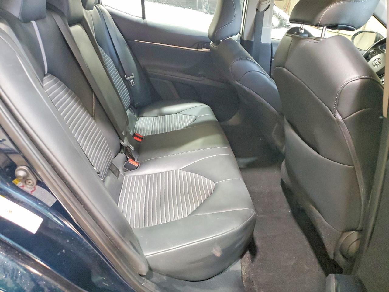 2019 TOYOTA CAMRY SE photo 19