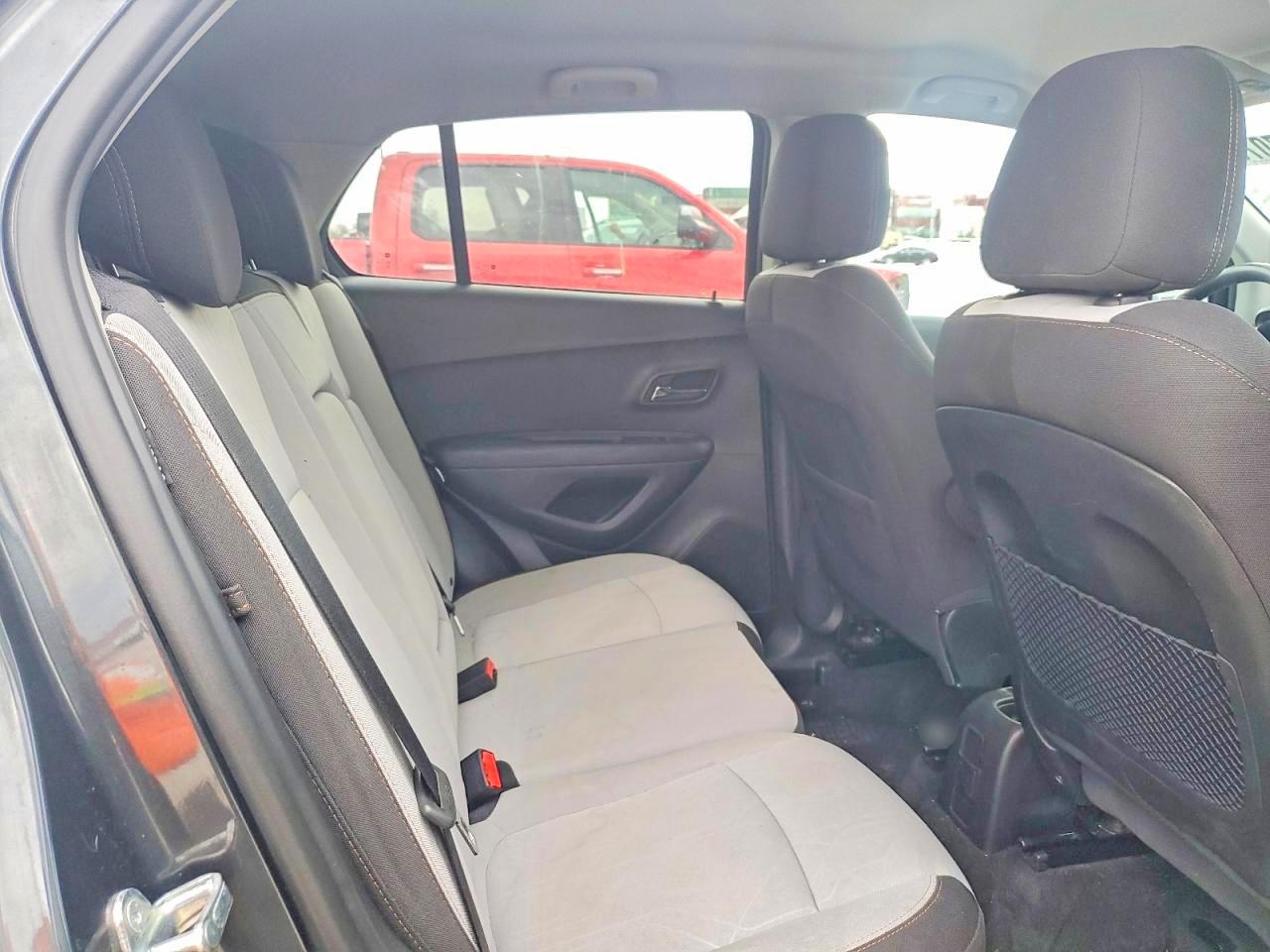 2018 CHEVROLET TRAX 1LT photo 11