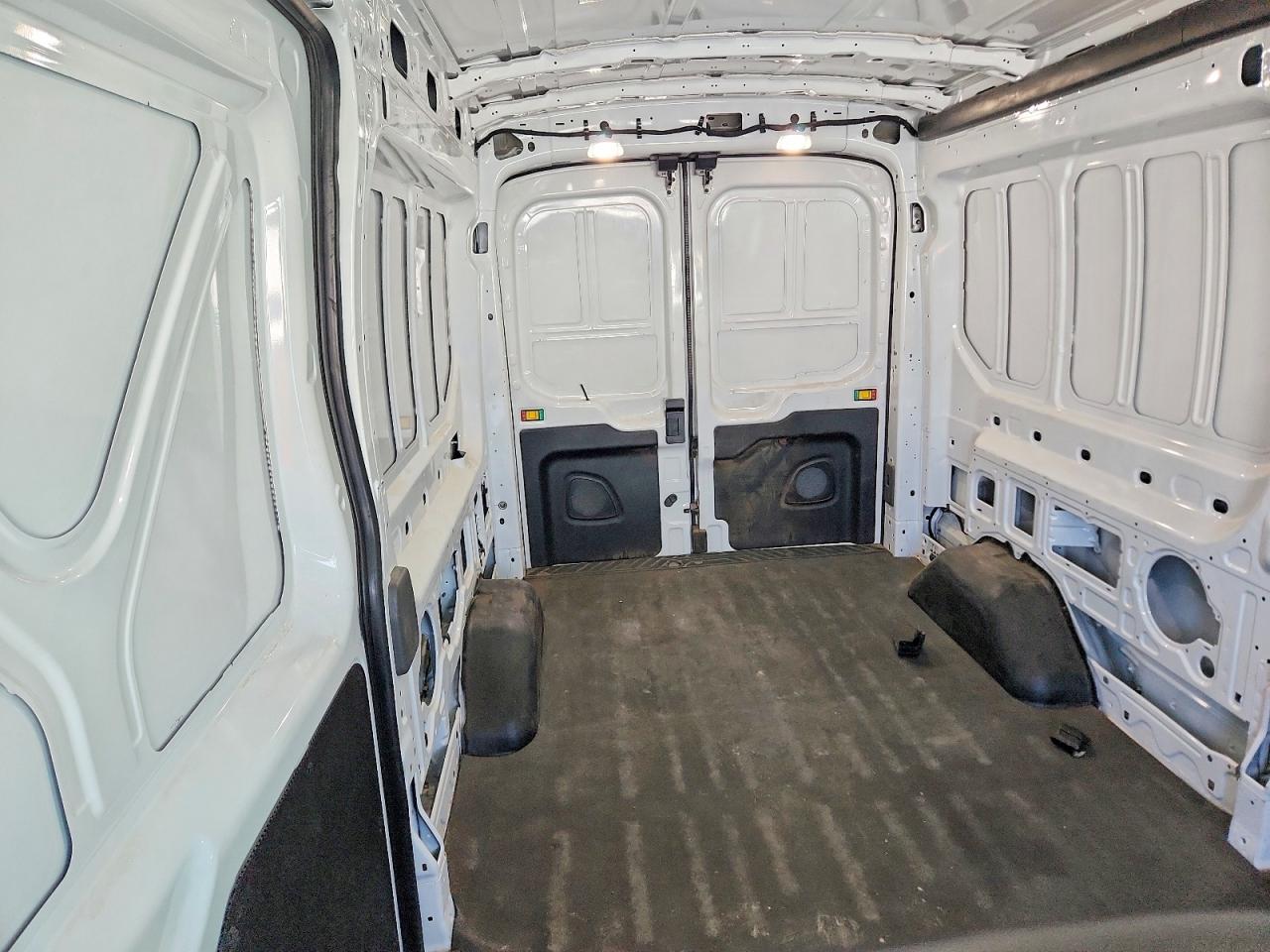2025 FORD TRANSIT photo 19