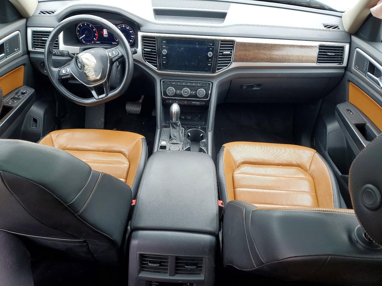 2018 VOLKSWAGEN ATLAS SEL PREMIUM photo 8