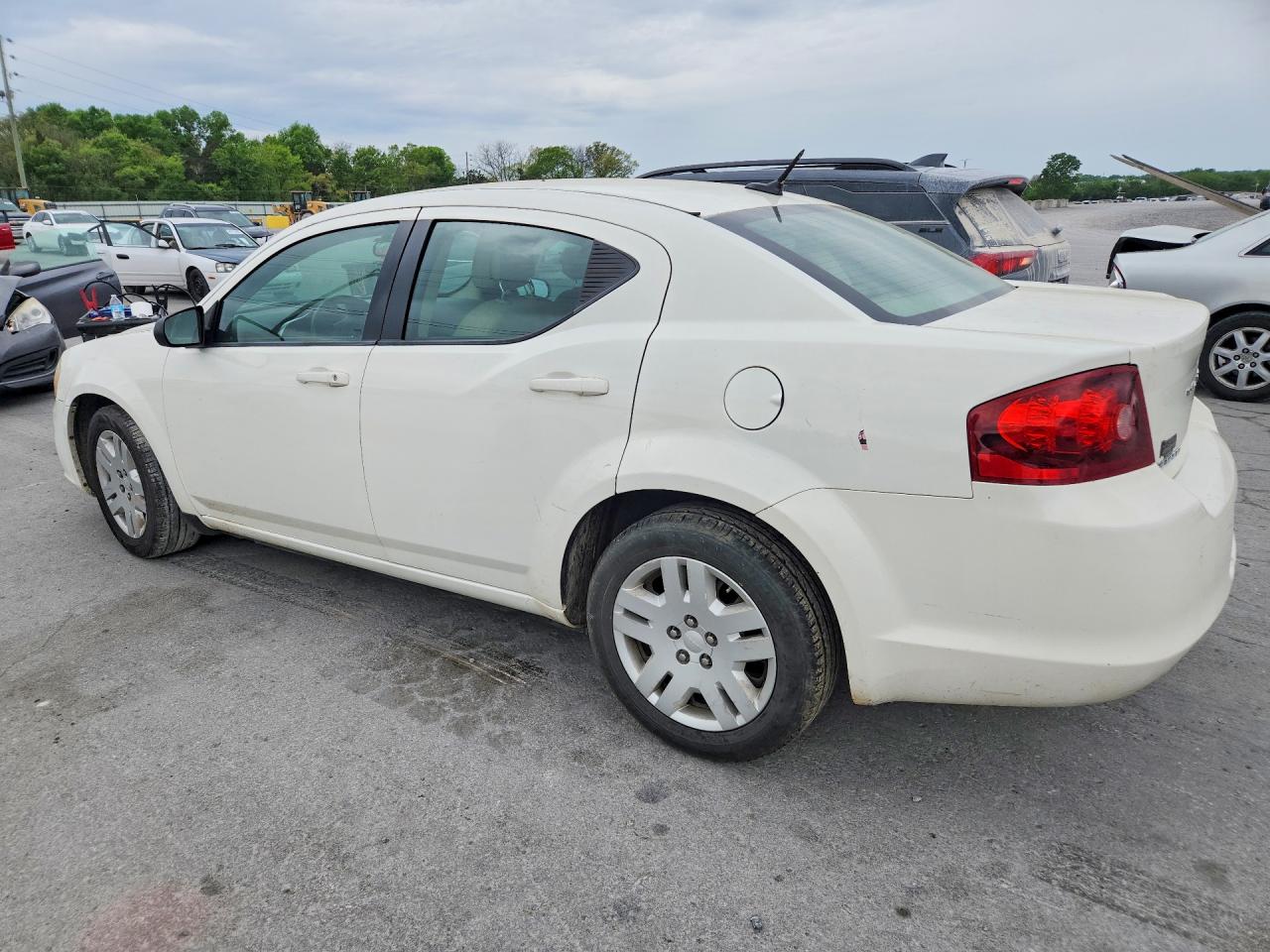 2011 DODGE AVENGER EXPRESS photo 2