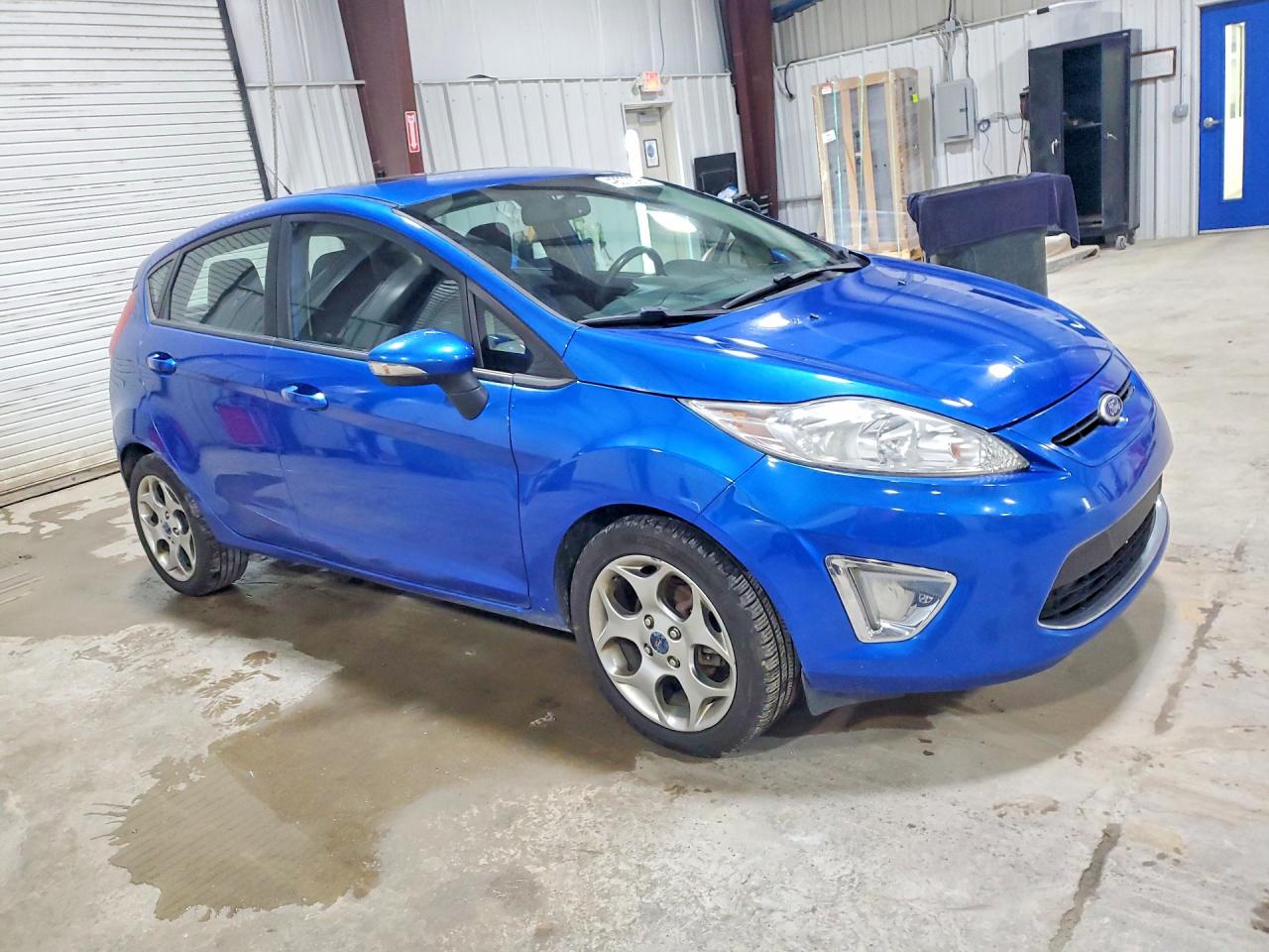 2011 FORD FIESTA SES photo 10