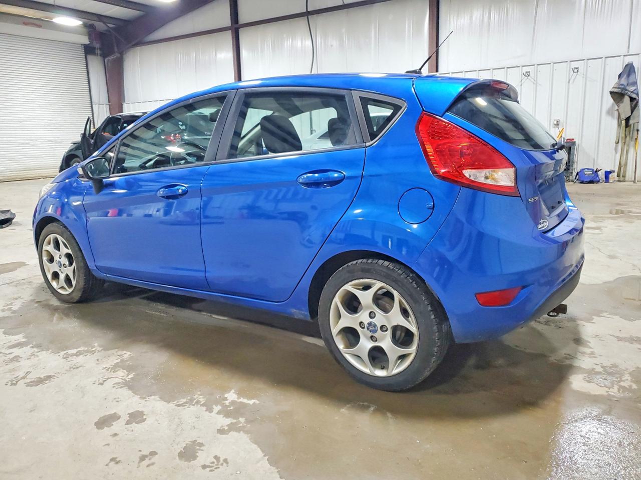 2011 FORD FIESTA SES photo 4