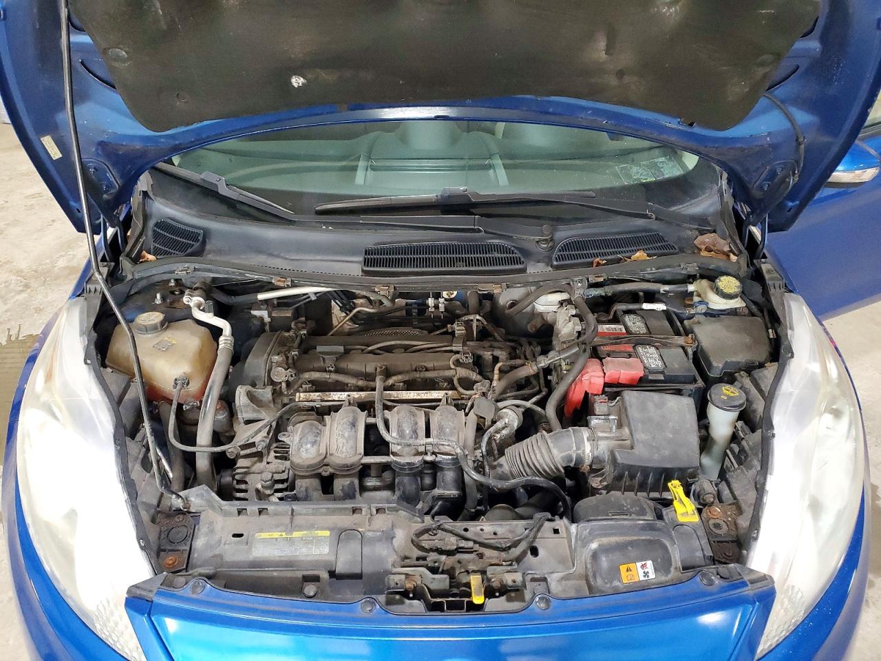 2011 FORD FIESTA SES photo 31