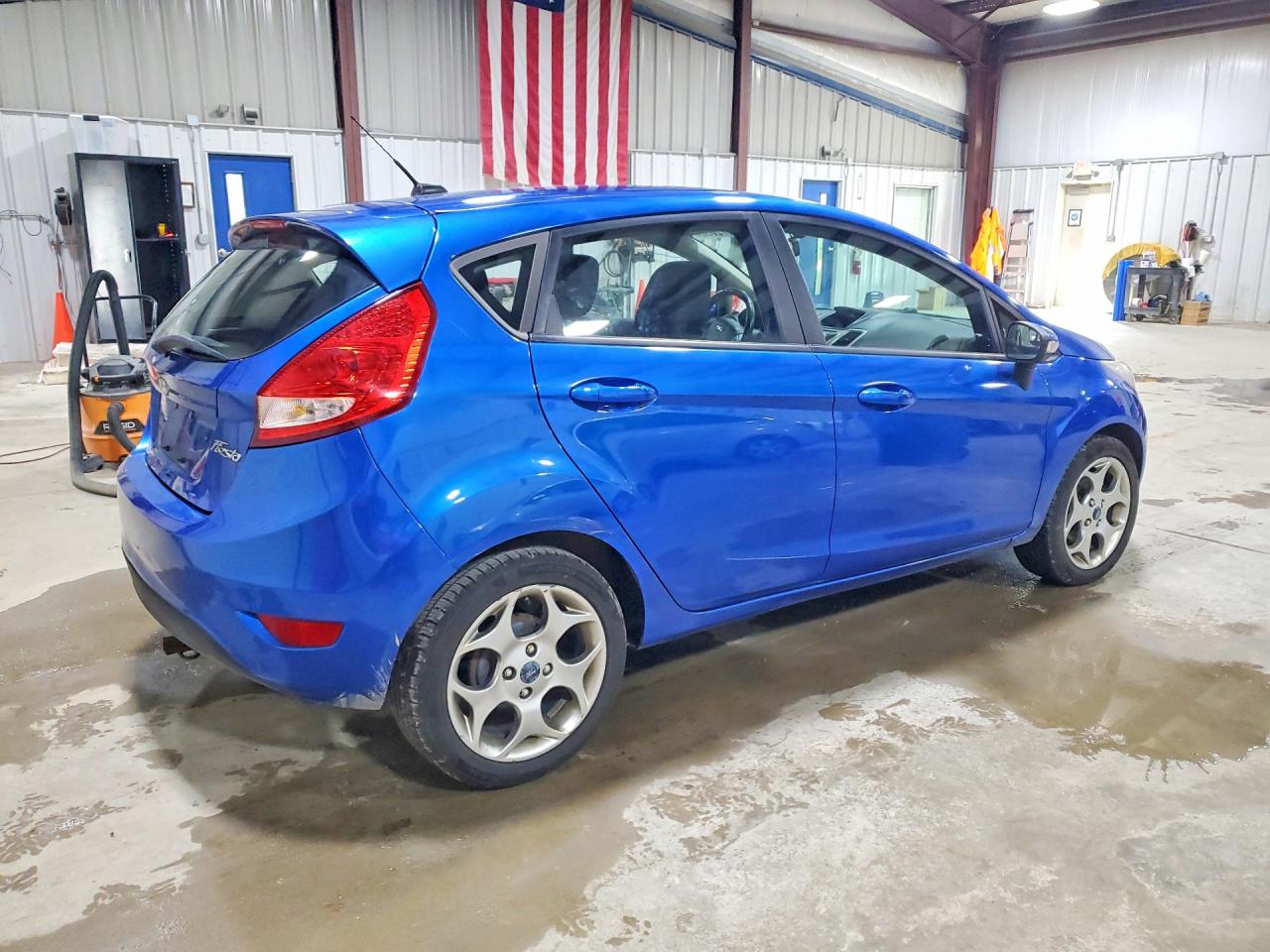 2011 FORD FIESTA SES photo 7