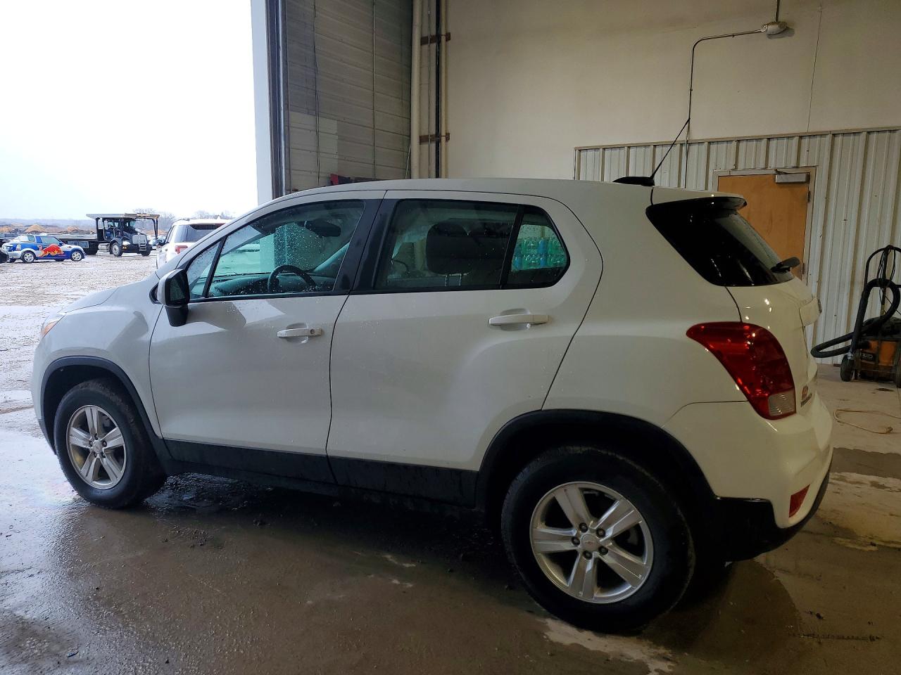 2018 CHEVROLET TRAX LS photo 4