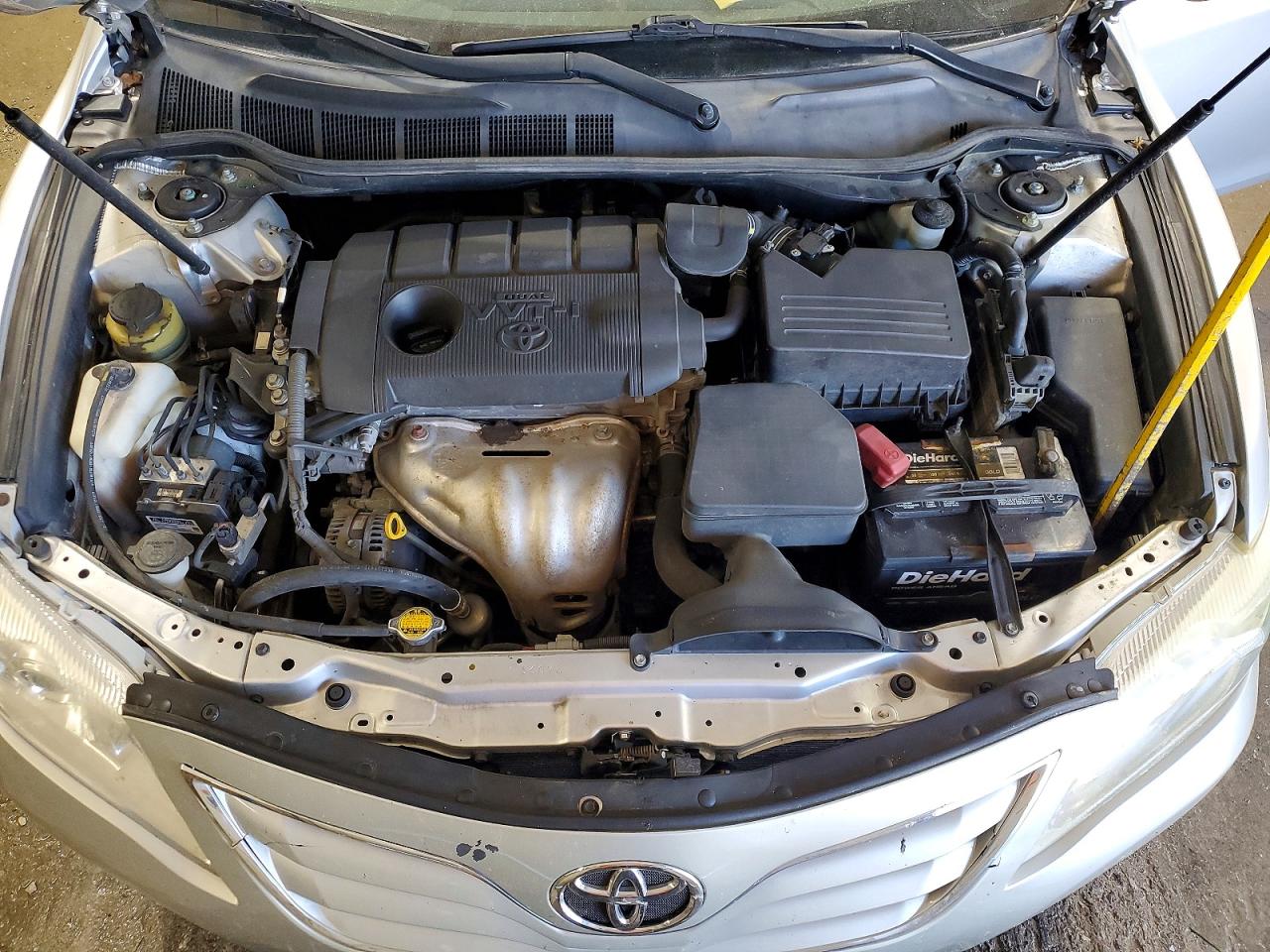 2011 TOYOTA CAMRY LE photo 11