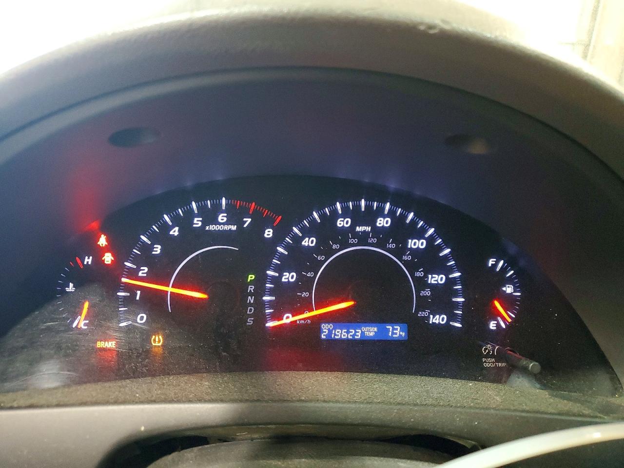 2011 TOYOTA CAMRY LE photo 9