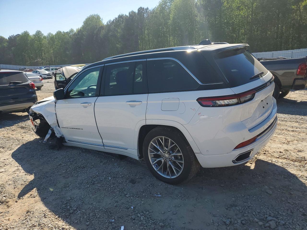 2023 JEEP GRAND CHEROKEE SUMMIT photo 3