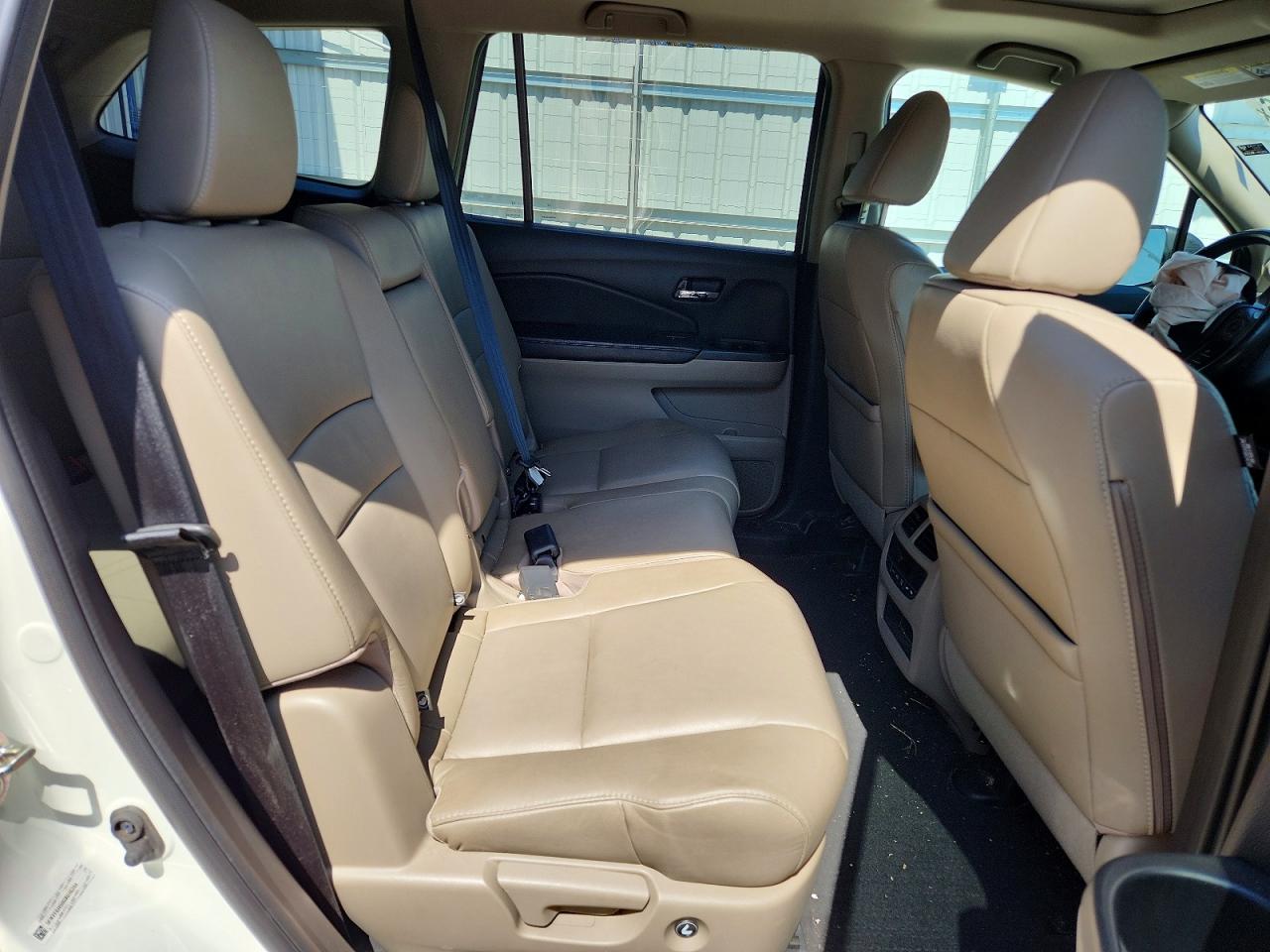 2016 HONDA PILOT EXL photo 21