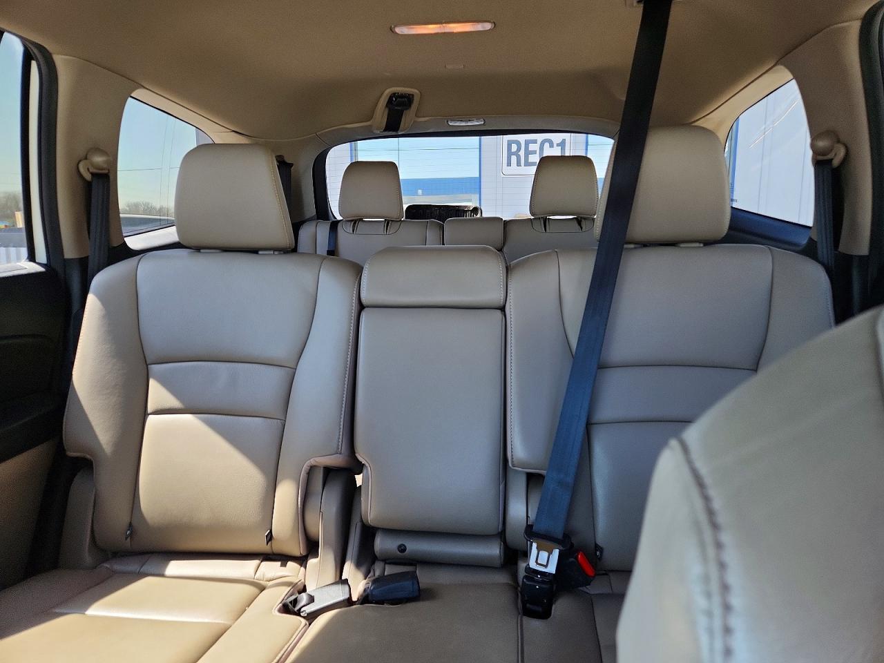 2016 HONDA PILOT EXL photo 19