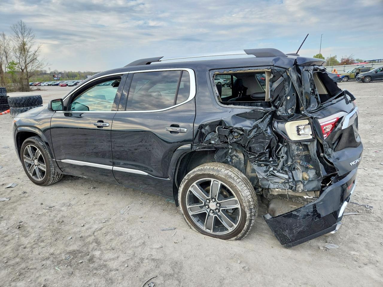 2019 GMC ACADIA DENALI photo 3