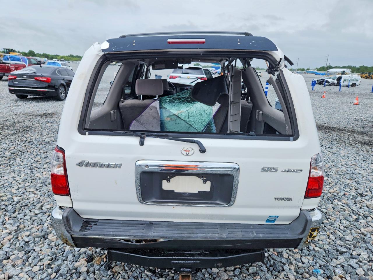 2002 TOYOTA 4RUNNER SR5 photo 11