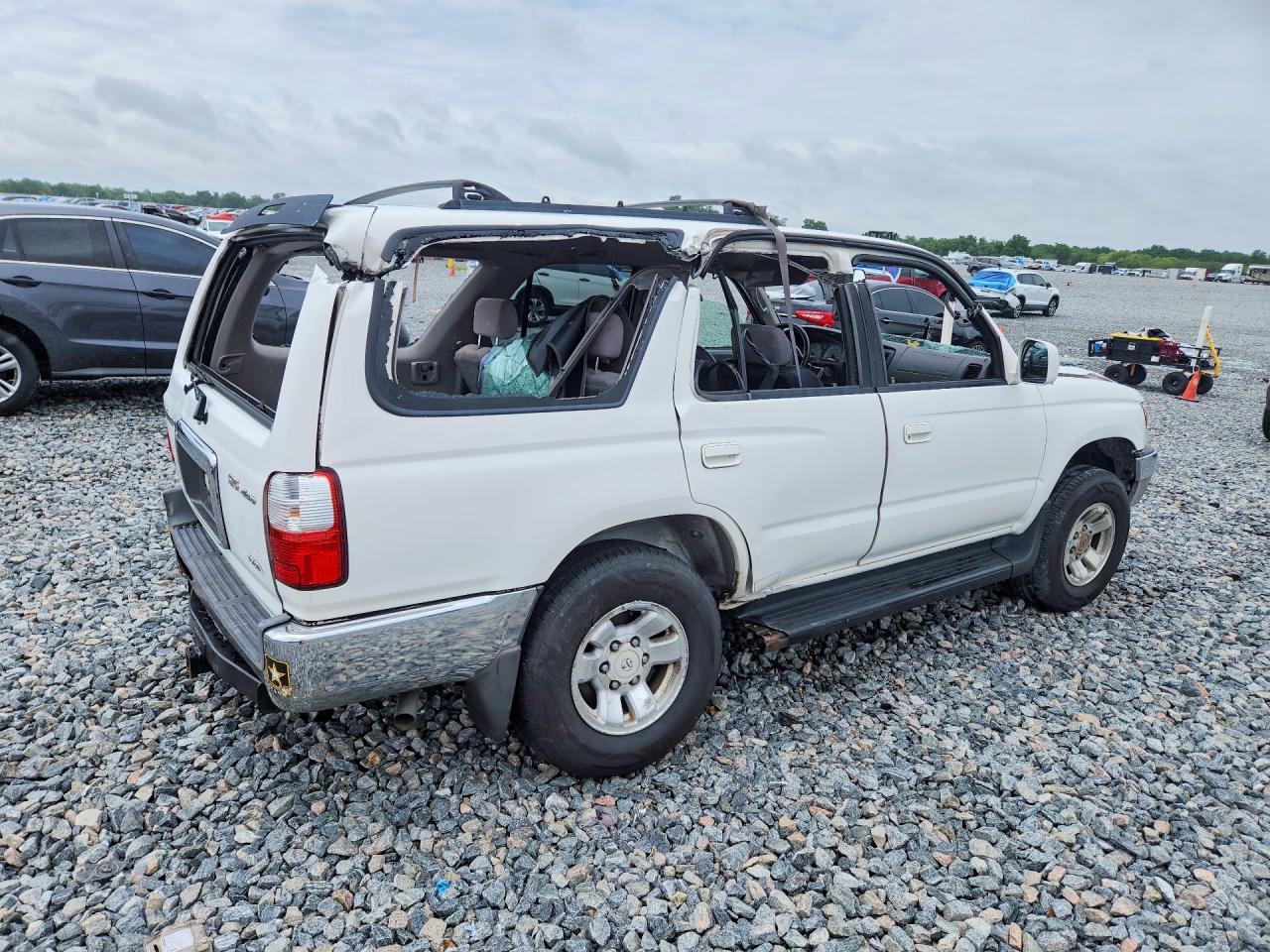 2002 TOYOTA 4RUNNER SR5 photo 5
