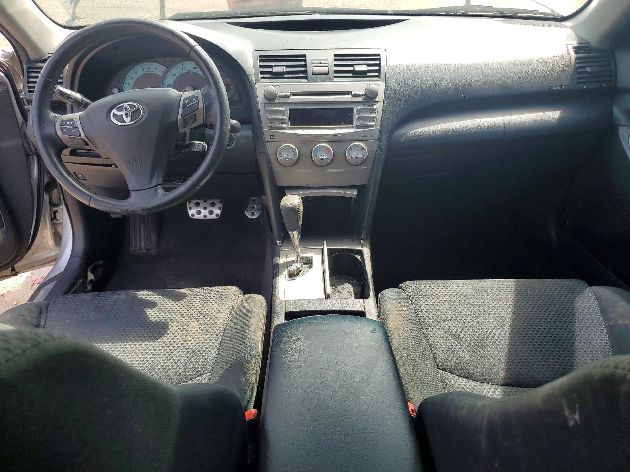 2011 TOYOTA CAMRY SE photo 15