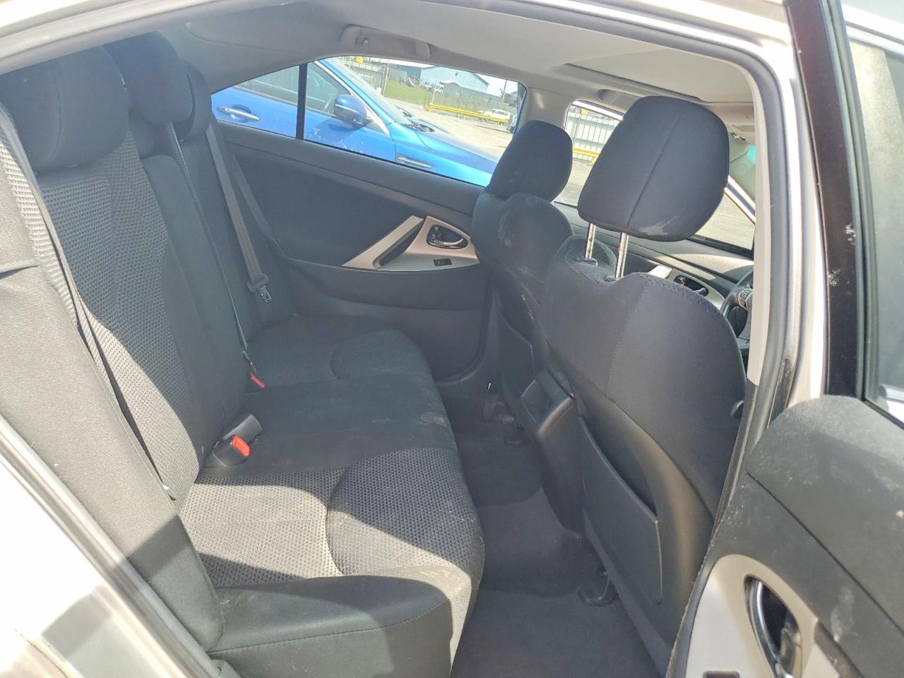 2011 TOYOTA CAMRY SE photo 19