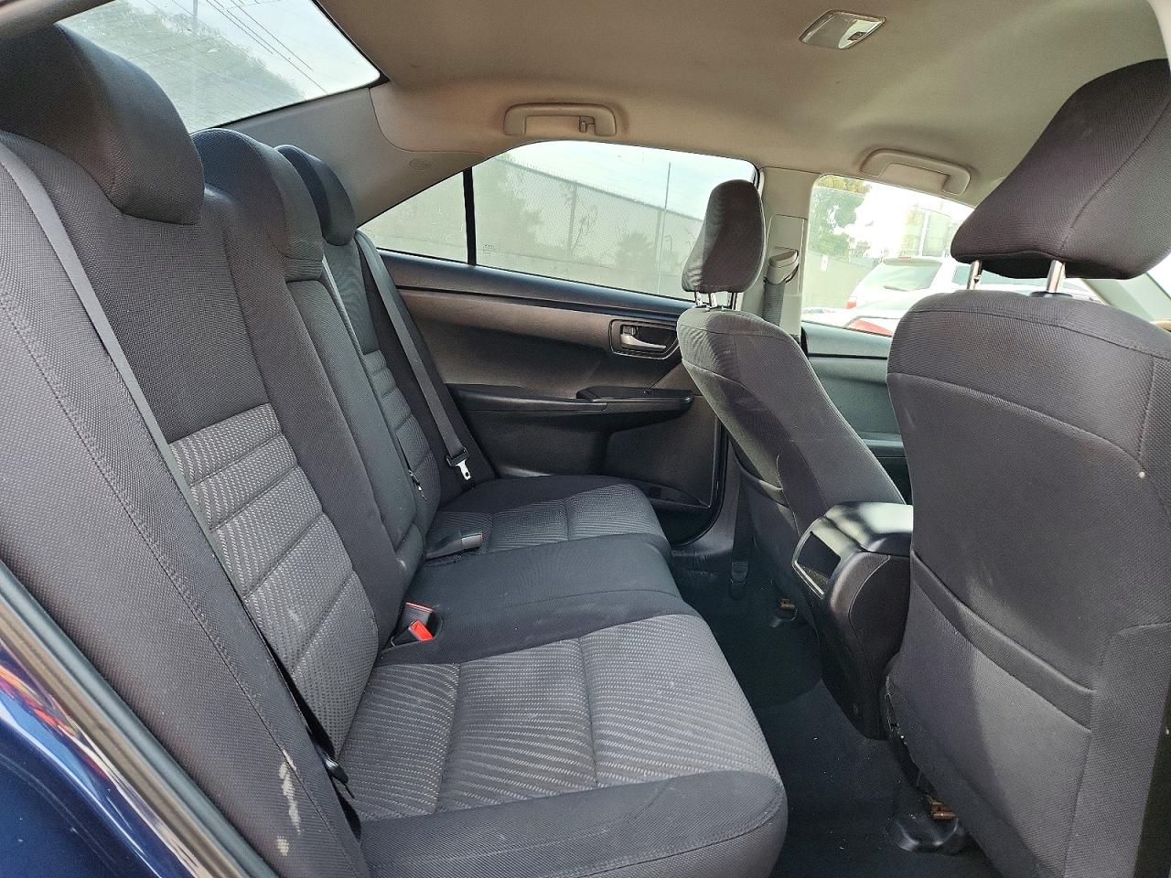 2015 TOYOTA CAMRY LE photo 10