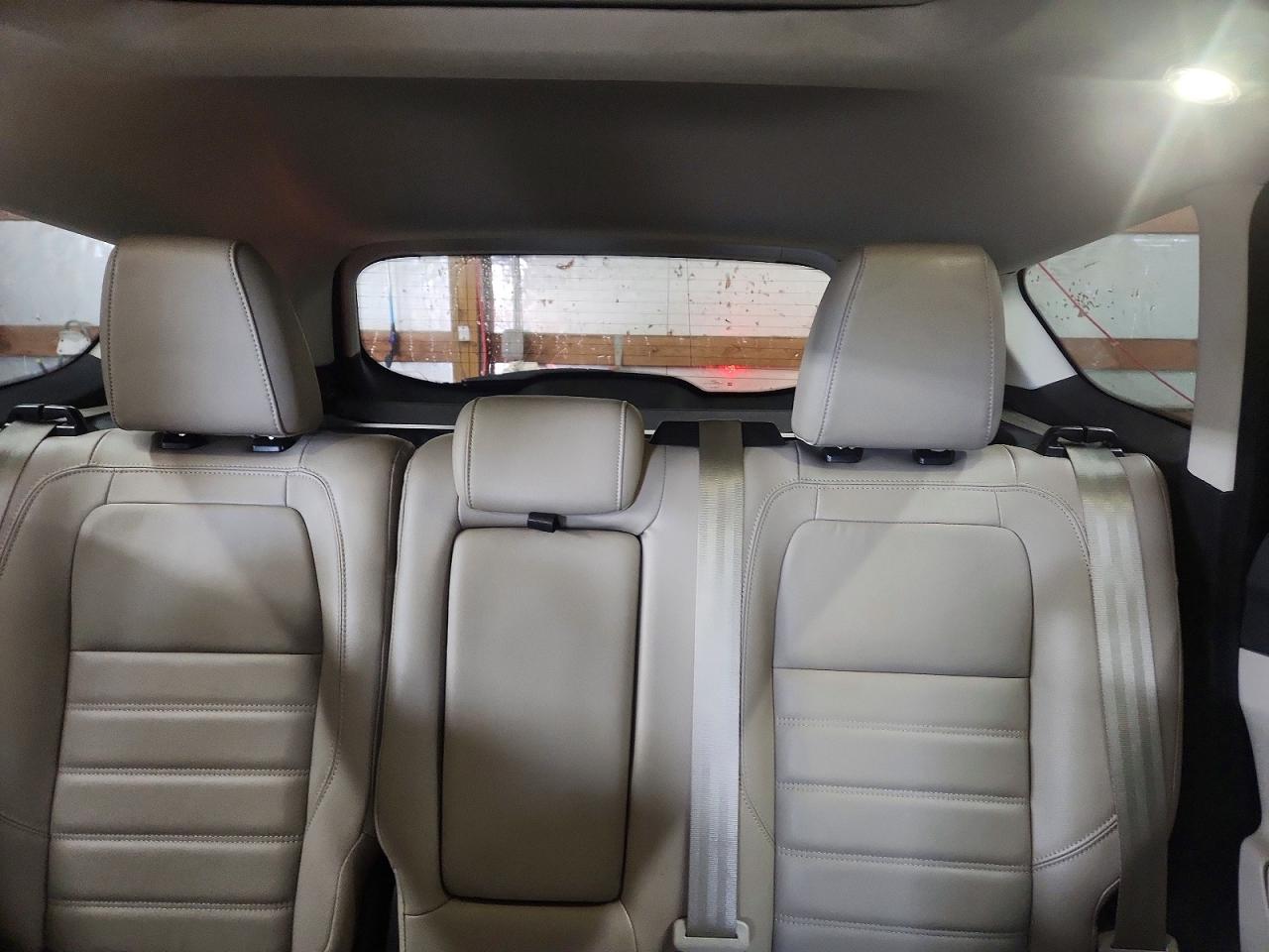 2017 FORD ESCAPE TITANIUM photo 19
