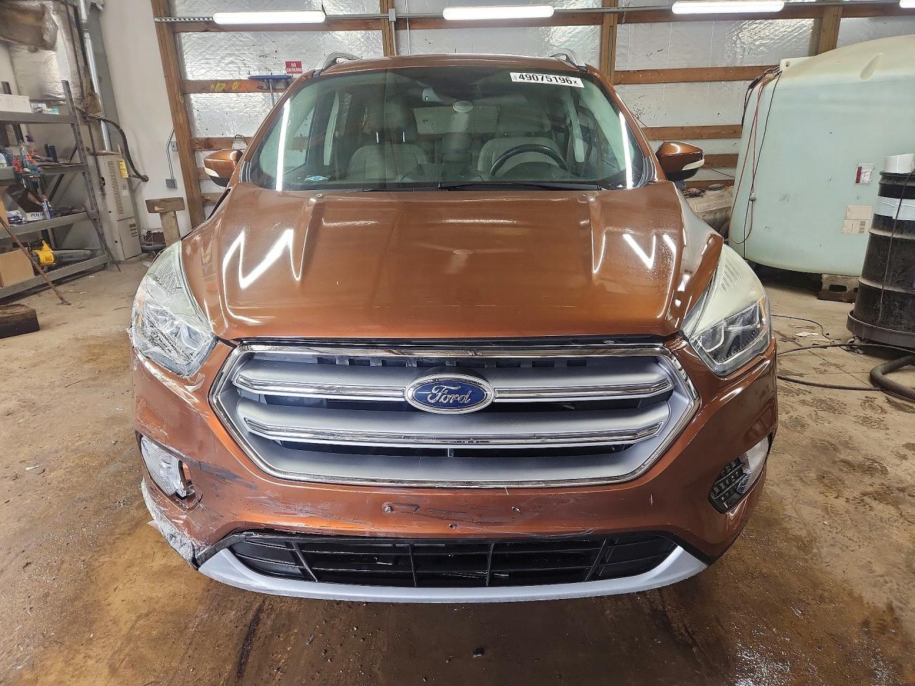 2017 FORD ESCAPE TITANIUM photo 9