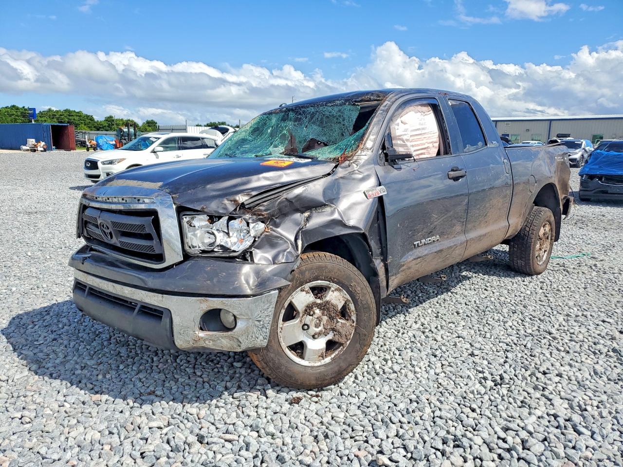 2011 TOYOTA TUNDRA