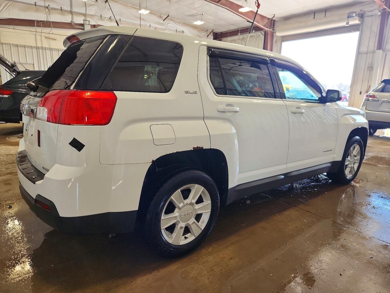 2011 GMC TERRAIN SLE photo 7