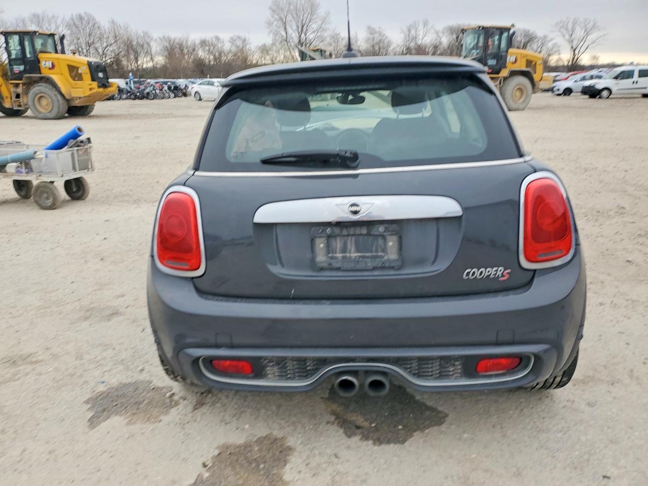 2014 MINI COOPER S photo 16