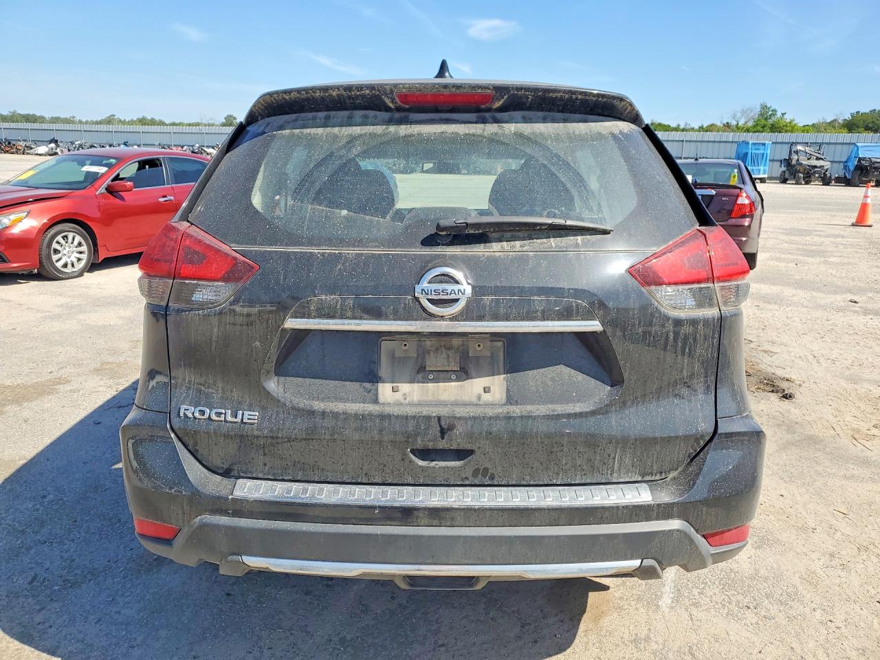 2017 NISSAN ROGUE S photo 11
