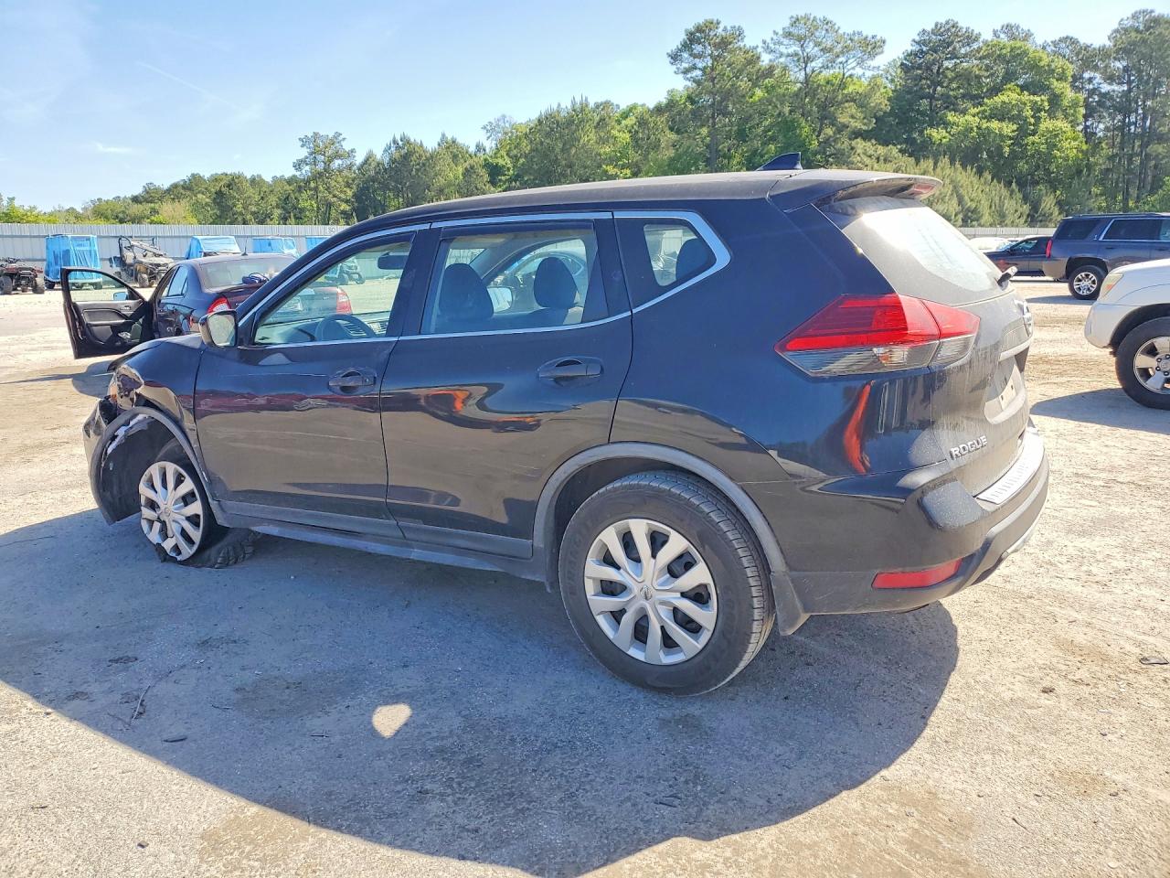 2017 NISSAN ROGUE S photo 3