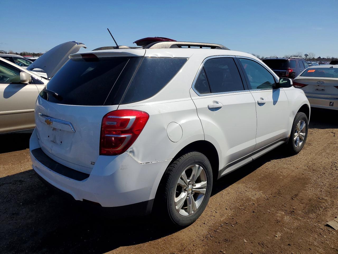 2017 CHEVROLET EQUINOX LT photo 3