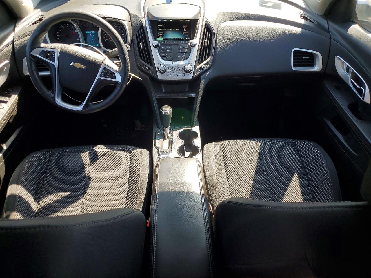 2017 CHEVROLET EQUINOX LT photo 8