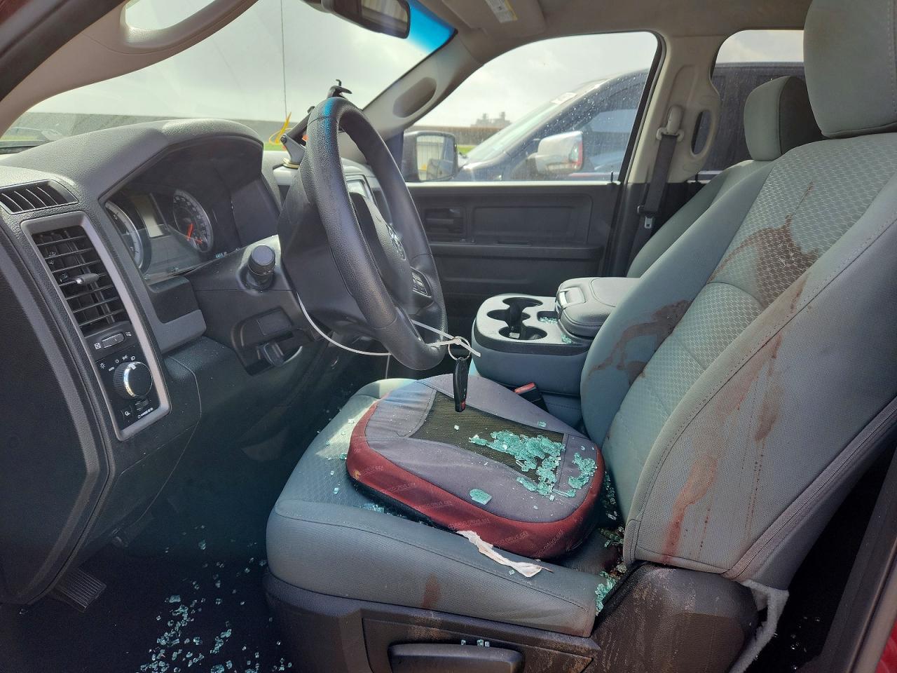 2019 RAM 1500 CLASSIC TRADESMAN photo 13