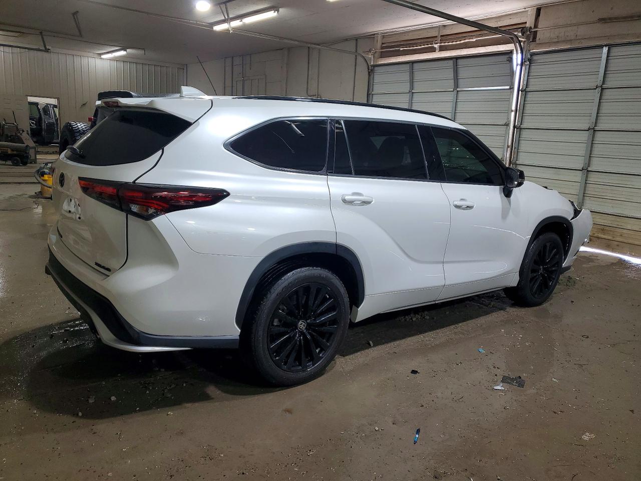 2024 TOYOTA HIGHLANDER XSE photo 5