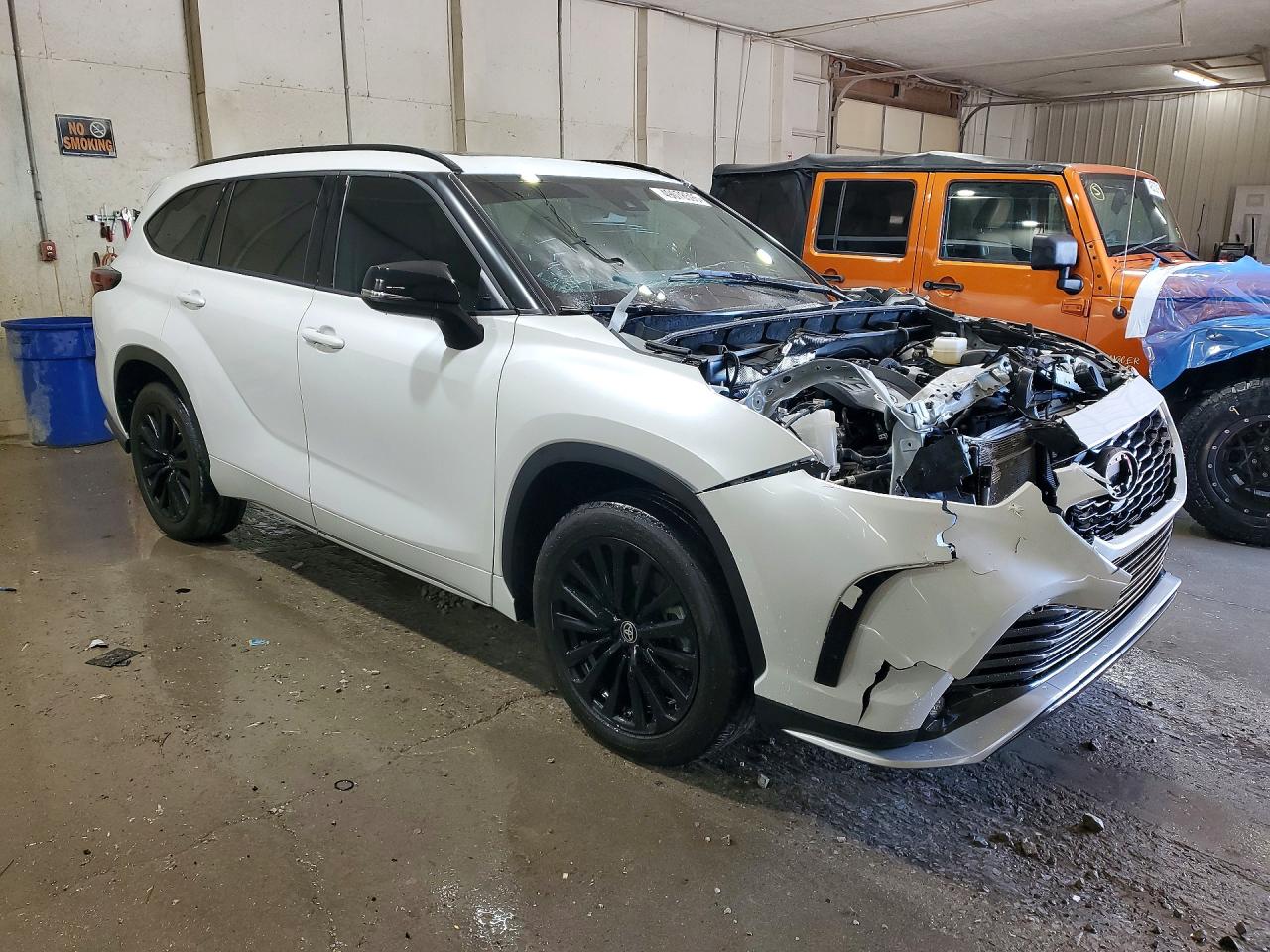 2024 TOYOTA HIGHLANDER XSE photo 7