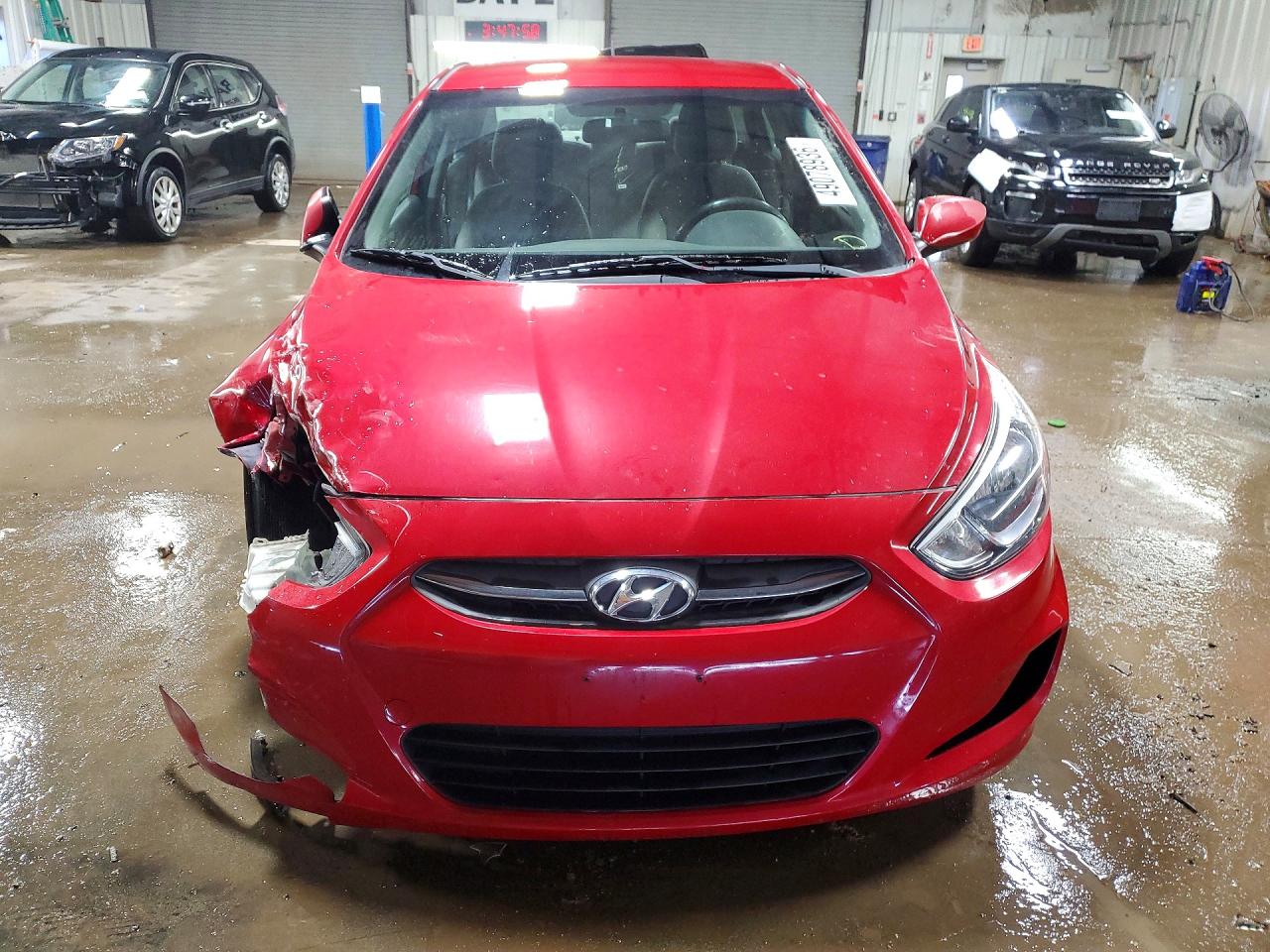 2017 HYUNDAI ACCENT SE photo 5