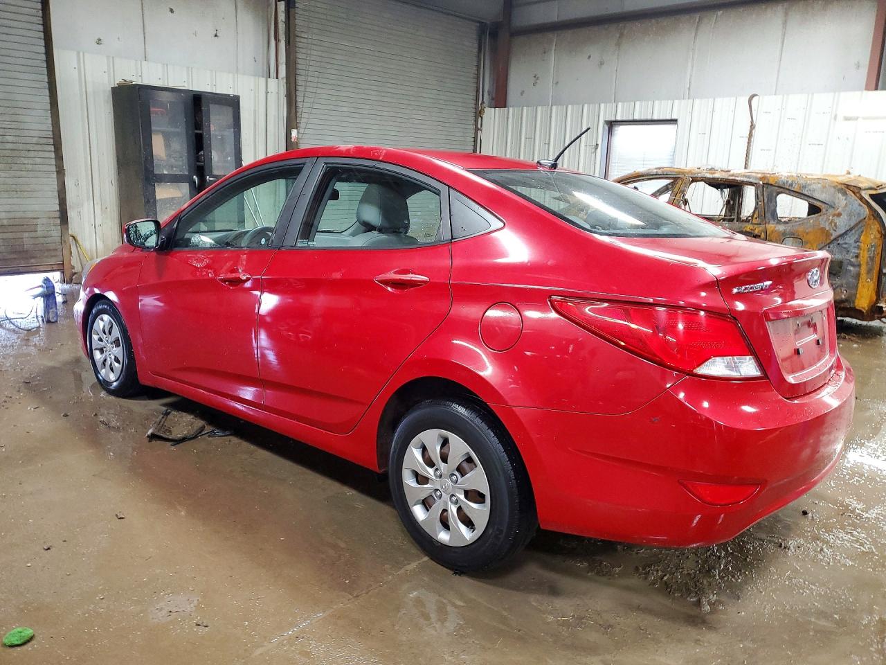 2017 HYUNDAI ACCENT SE photo 2