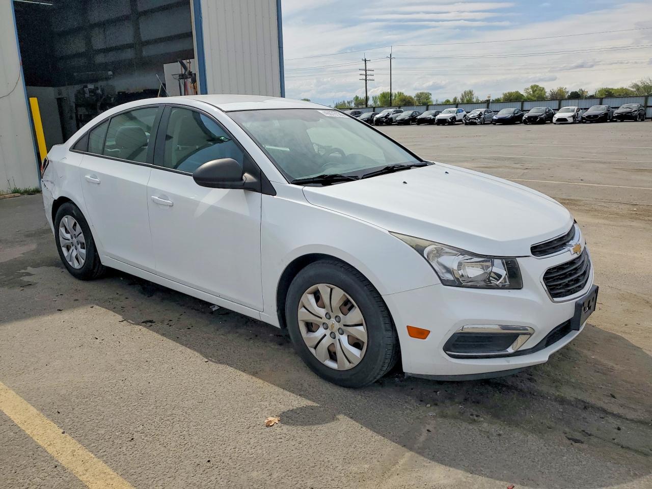 2015 CHEVROLET CRUZE LS photo 4