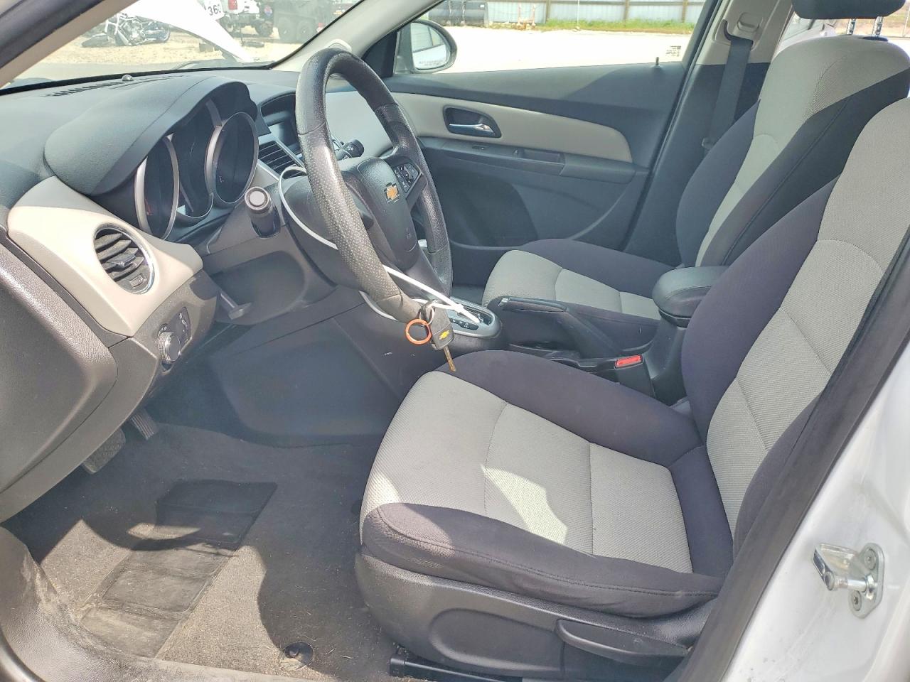 2015 CHEVROLET CRUZE LS photo 7