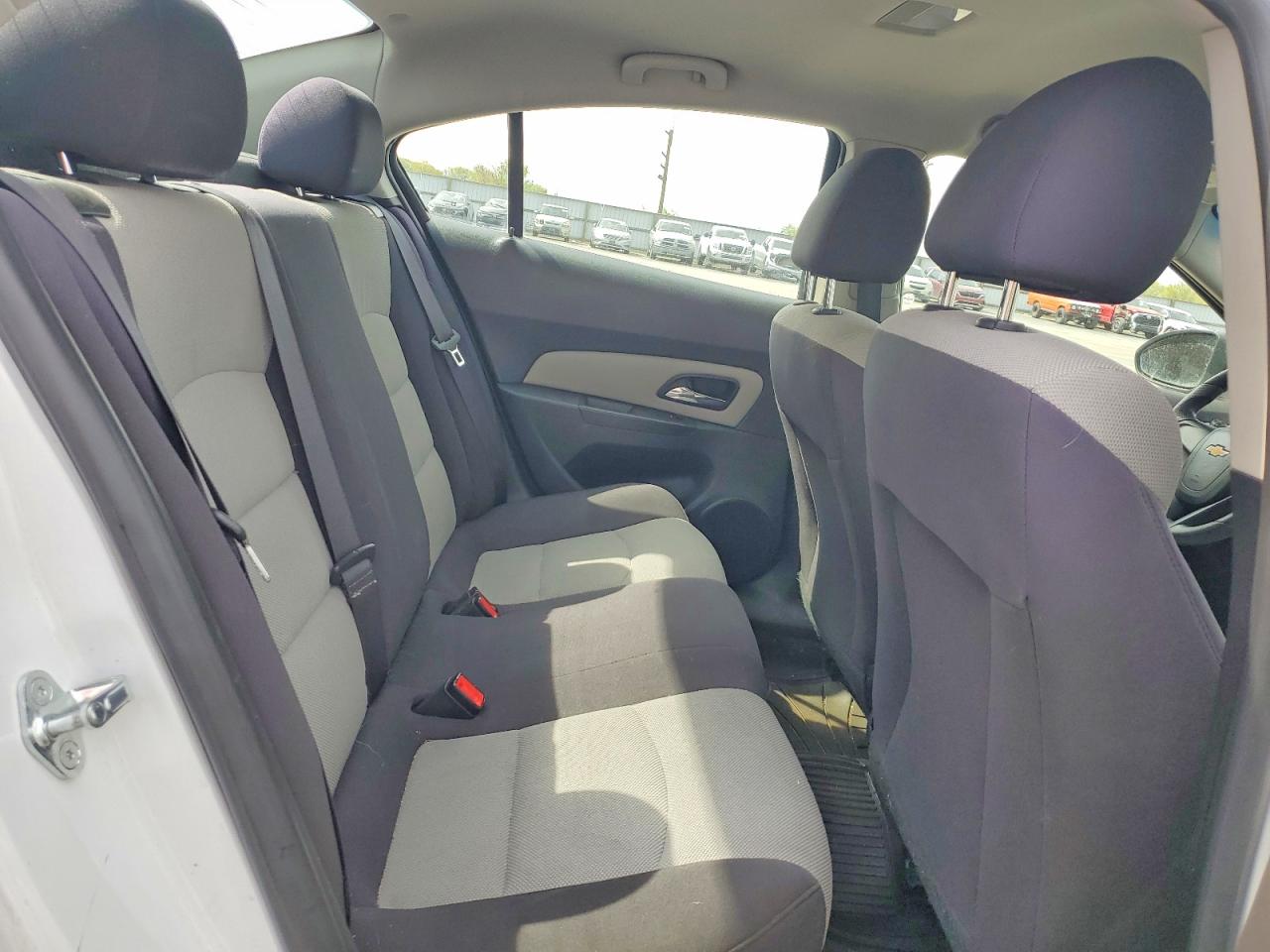 2015 CHEVROLET CRUZE LS photo 10