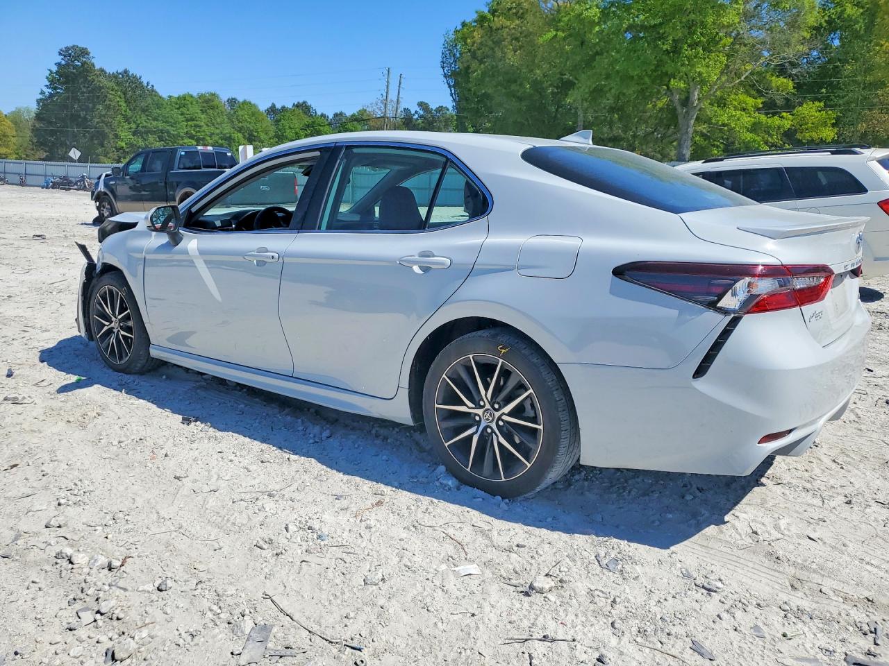 2023 TOYOTA CAMRY SE photo 2