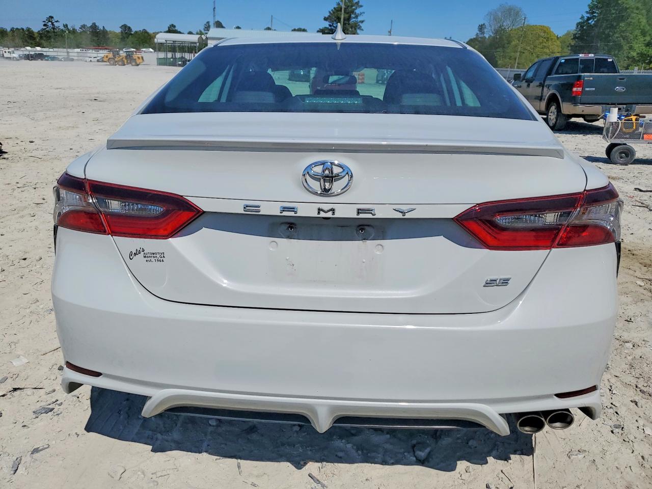 2023 TOYOTA CAMRY SE photo 6