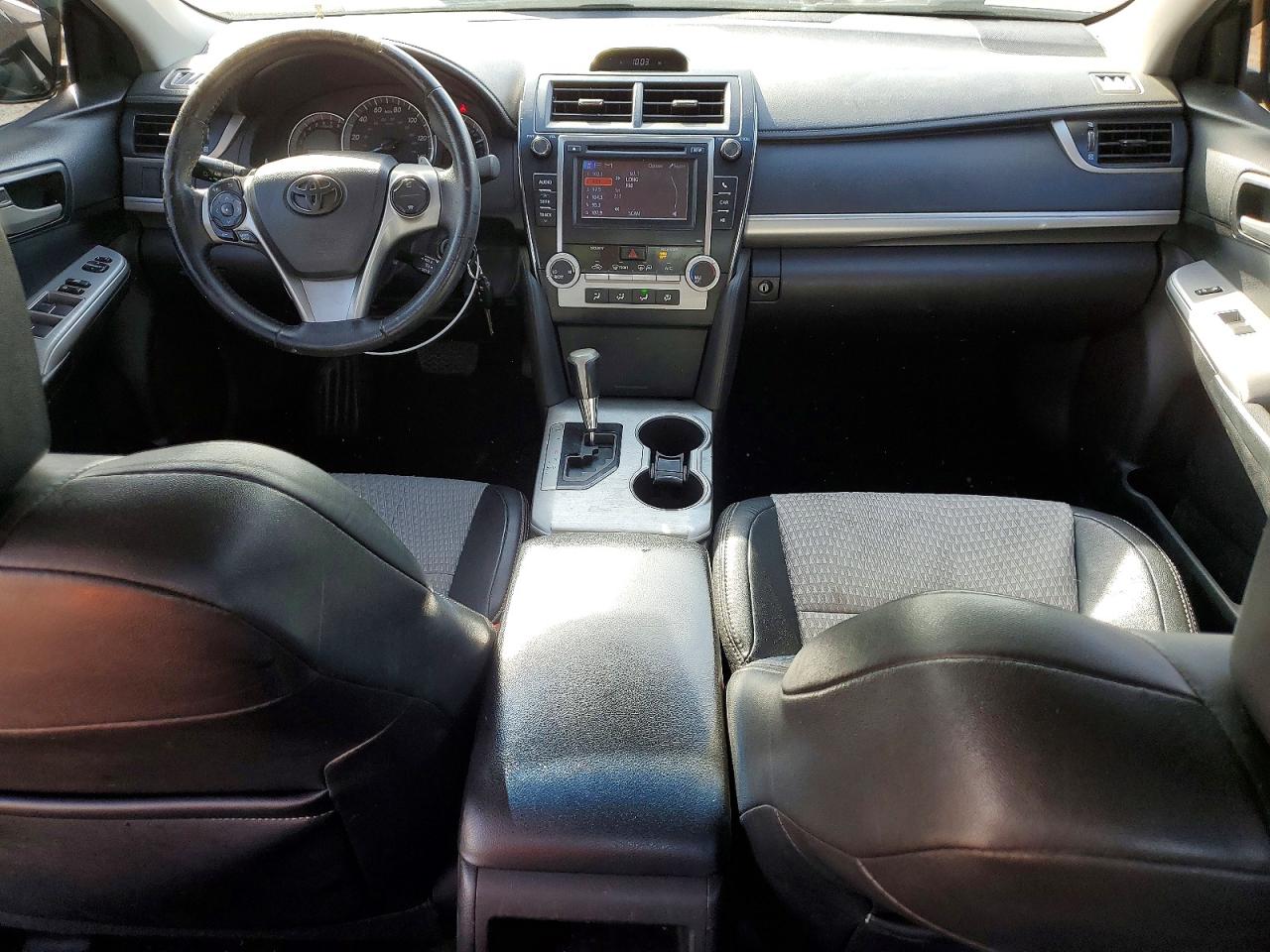 2012 TOYOTA CAMRY SE photo 15
