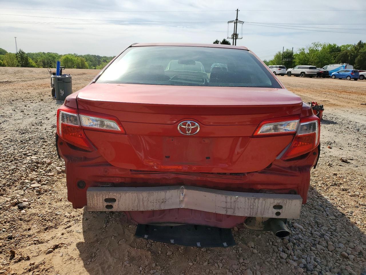 2012 TOYOTA CAMRY SE photo 11