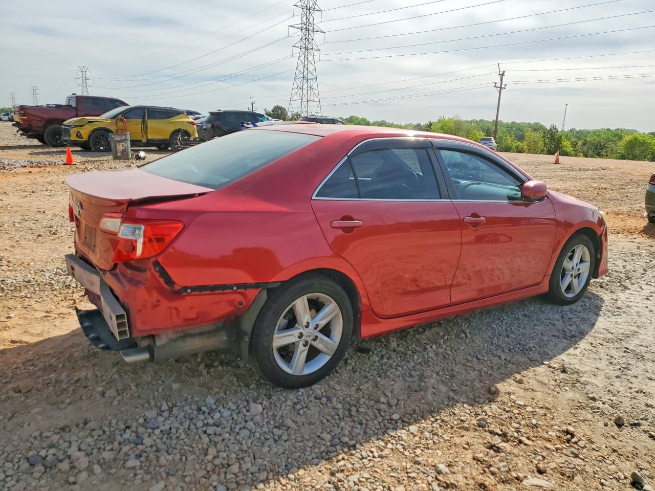 2012 TOYOTA CAMRY SE photo 5