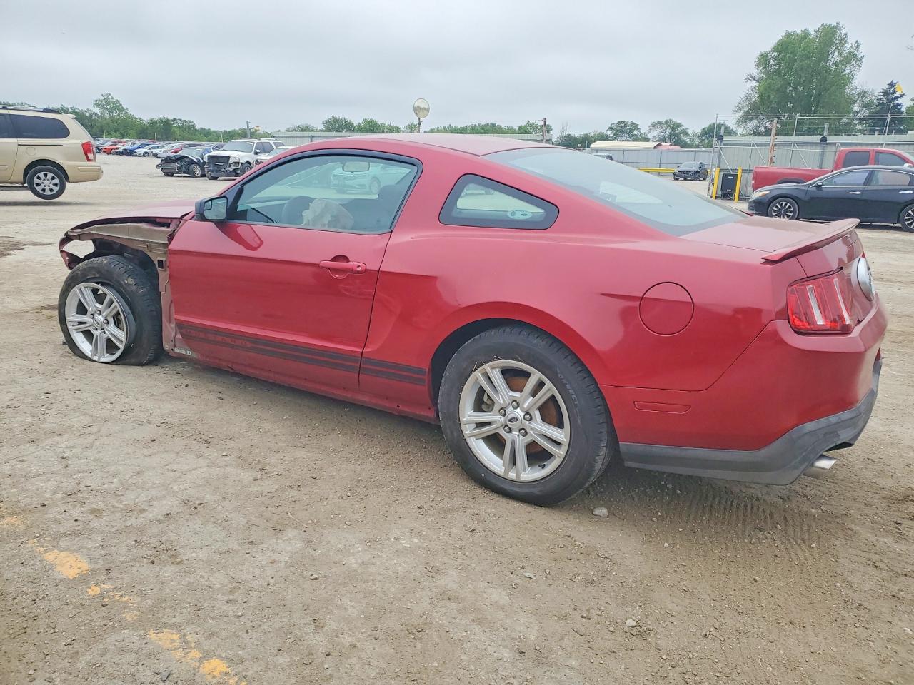 2012 FORD MUSTANG photo 4