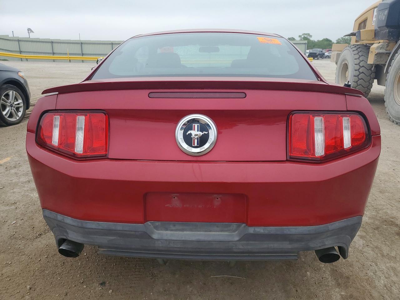 2012 FORD MUSTANG photo 16
